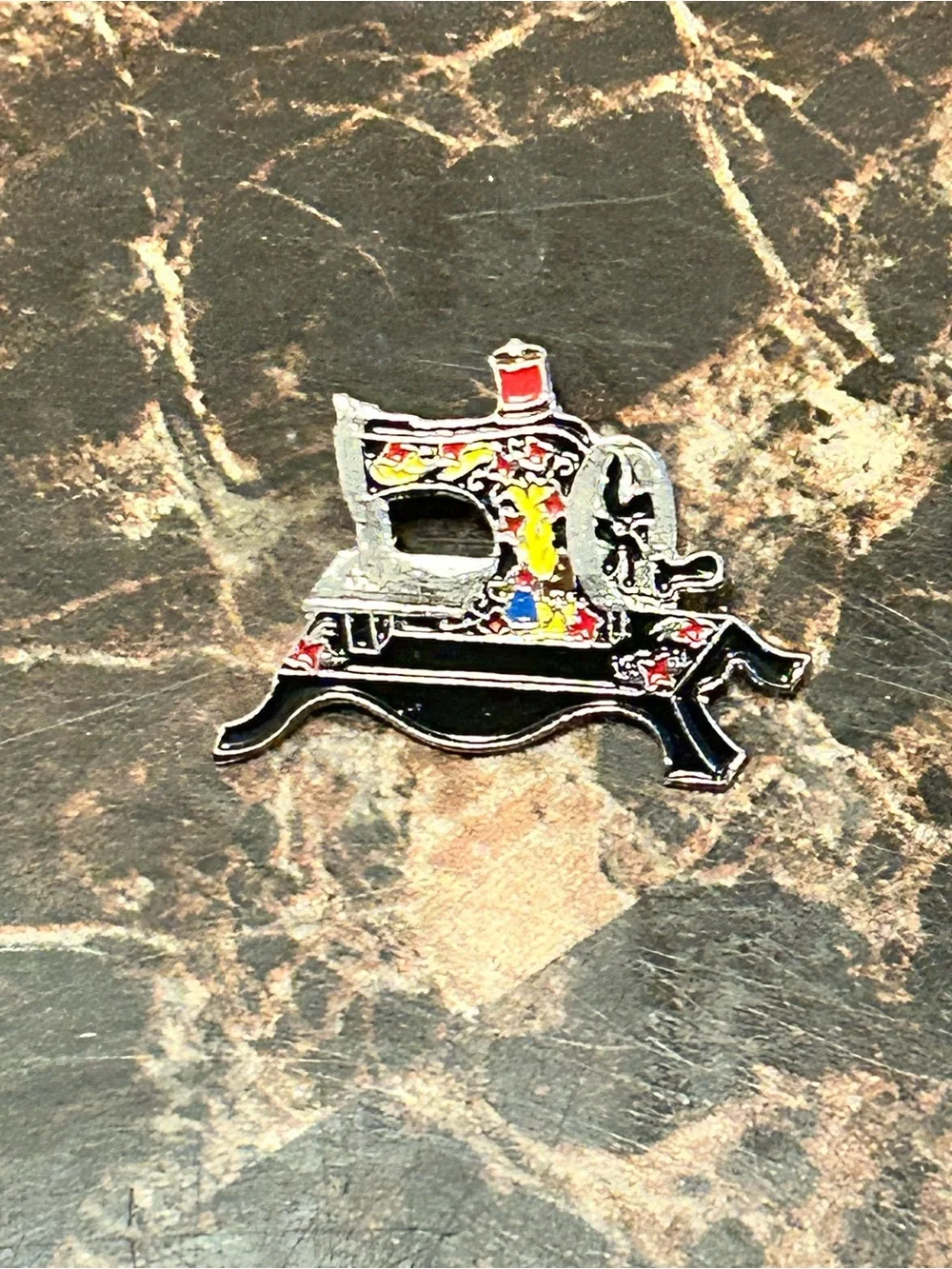 Vintage Clotilde #3 Toy 1910 enamel lapel pin sewing machine brooch